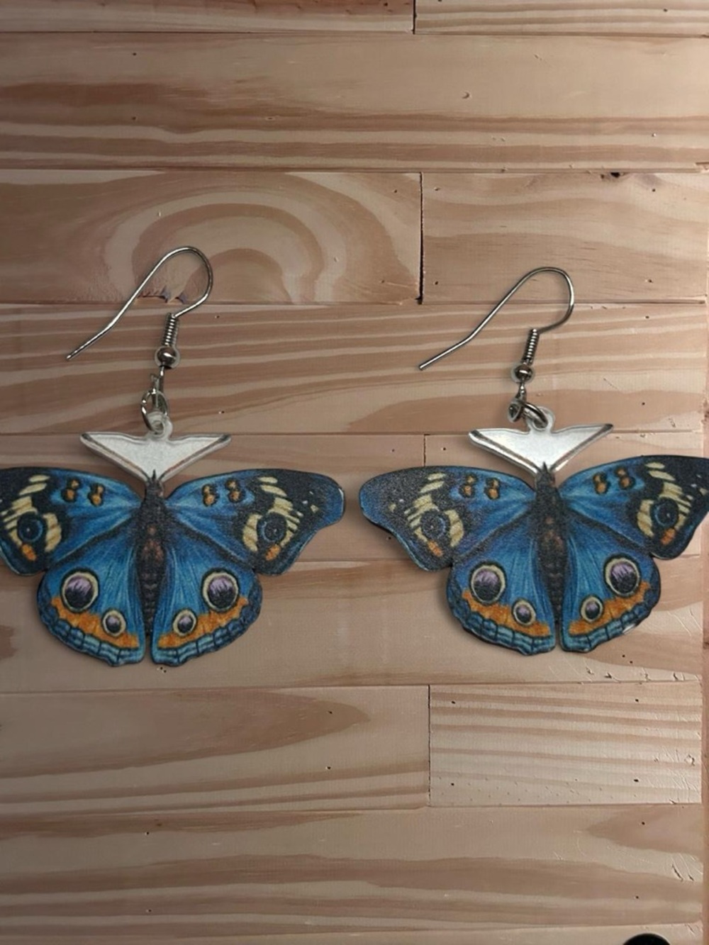 Beautiful Dangling Butterfly Earrings.